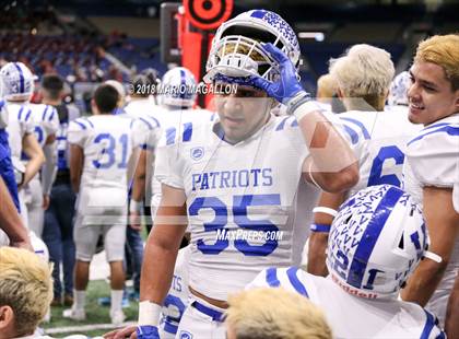 Thumbnail 2 in Wagner vs Veterans Memorial (UIL 5A Quarterfinal Playoff) photogallery.