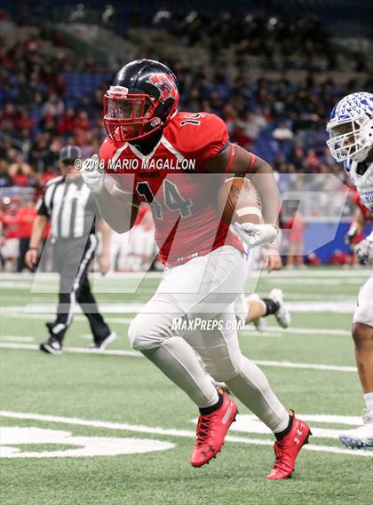 Thumbnail 2 in Wagner vs Veterans Memorial (UIL 5A Quarterfinal Playoff) photogallery.