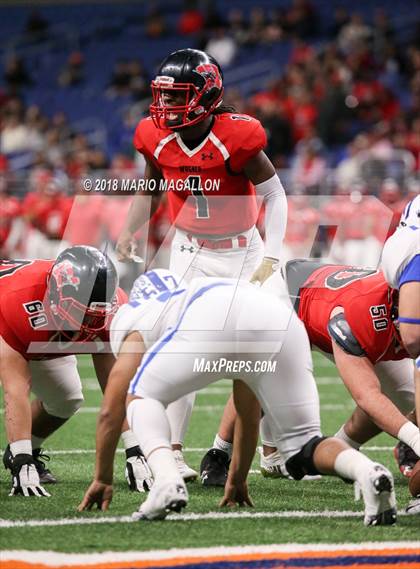 Thumbnail 1 in Wagner vs Veterans Memorial (UIL 5A Quarterfinal Playoff) photogallery.