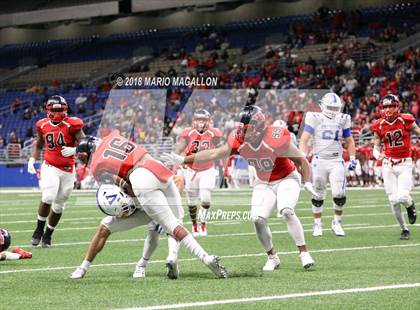 Thumbnail 3 in Wagner vs Veterans Memorial (UIL 5A Quarterfinal Playoff) photogallery.