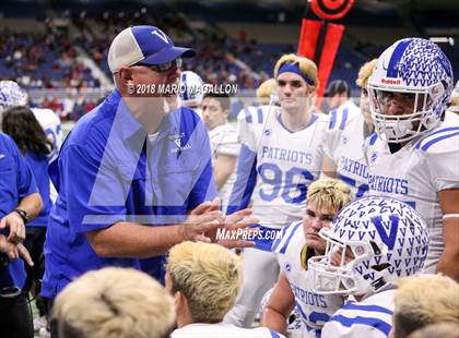 Thumbnail 3 in Wagner vs Veterans Memorial (UIL 5A Quarterfinal Playoff) photogallery.