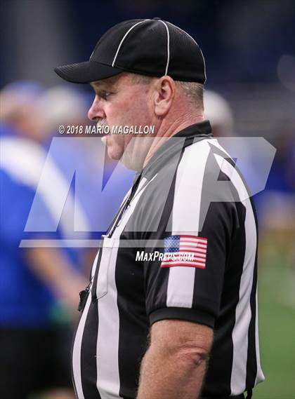 Thumbnail 1 in Wagner vs Veterans Memorial (UIL 5A Quarterfinal Playoff) photogallery.
