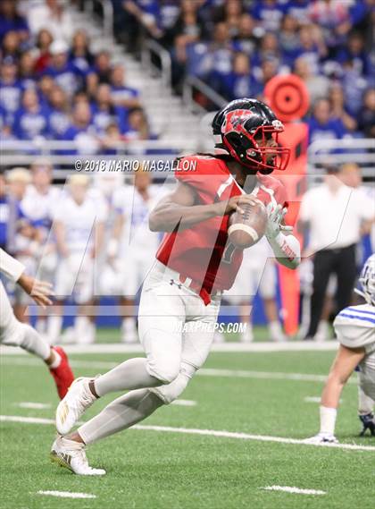 Thumbnail 1 in Wagner vs Veterans Memorial (UIL 5A Quarterfinal Playoff) photogallery.