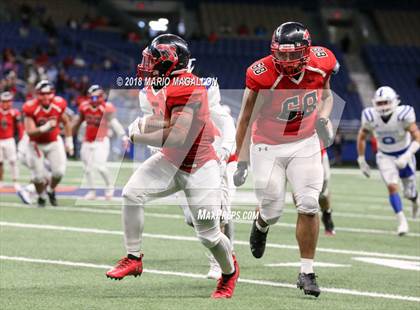 Thumbnail 1 in Wagner vs Veterans Memorial (UIL 5A Quarterfinal Playoff) photogallery.