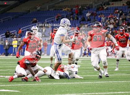 Thumbnail 2 in Wagner vs Veterans Memorial (UIL 5A Quarterfinal Playoff) photogallery.