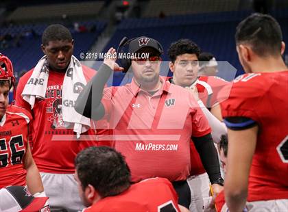 Thumbnail 2 in Wagner vs Veterans Memorial (UIL 5A Quarterfinal Playoff) photogallery.