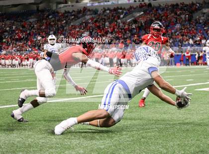 Thumbnail 2 in Wagner vs Veterans Memorial (UIL 5A Quarterfinal Playoff) photogallery.