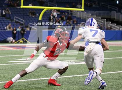 Thumbnail 2 in Wagner vs Veterans Memorial (UIL 5A Quarterfinal Playoff) photogallery.