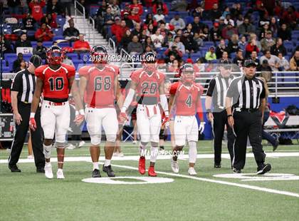 Thumbnail 2 in Wagner vs Veterans Memorial (UIL 5A Quarterfinal Playoff) photogallery.