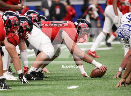 Thumbnail 1 in Wagner vs Veterans Memorial (UIL 5A Quarterfinal Playoff) photogallery.