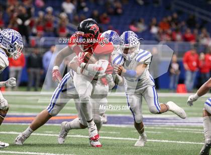 Thumbnail 1 in Wagner vs Veterans Memorial (UIL 5A Quarterfinal Playoff) photogallery.