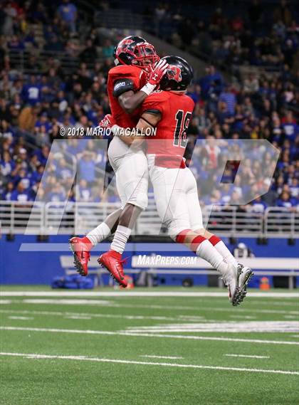 Thumbnail 1 in Wagner vs Veterans Memorial (UIL 5A Quarterfinal Playoff) photogallery.