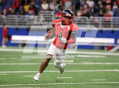 Thumbnail 2 in Wagner vs Veterans Memorial (UIL 5A Quarterfinal Playoff) photogallery.