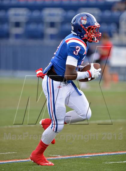 Thumbnail 2 in Salpointe Catholic @ Liberty (Sollenberger Classic) photogallery.