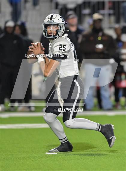 Thumbnail 3 in Permian vs North Crowley (UIL 6A-1 Football Area Playoff) photogallery.