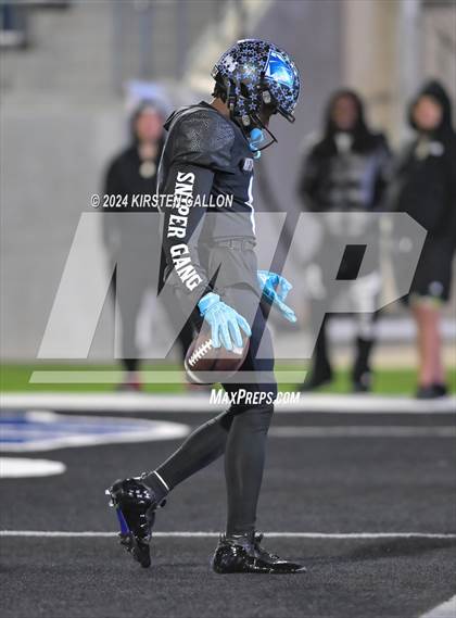 Thumbnail 3 in Permian vs North Crowley (UIL 6A-1 Football Area Playoff) photogallery.