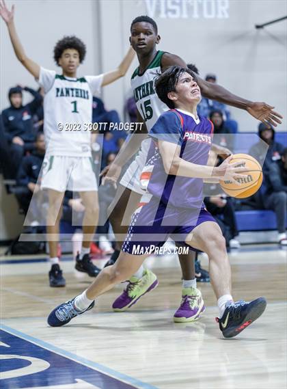 Thumbnail 2 in Temecula Prep vs. Perris (Linfield Christian Caged Classic) photogallery.