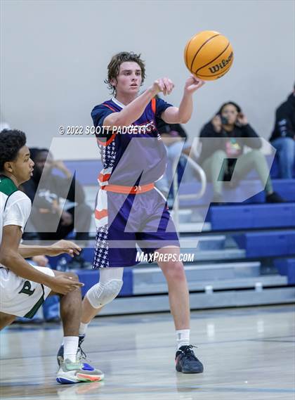 Thumbnail 2 in Temecula Prep vs. Perris (Linfield Christian Caged Classic) photogallery.