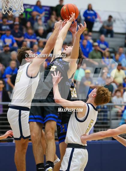 Thumbnail 1 in Huckabay vs. Perrin-Whitt (UIL 1A D1 Basketball Regional Final) photogallery.
