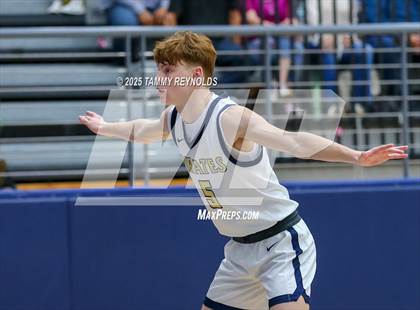 Thumbnail 1 in Huckabay vs. Perrin-Whitt (UIL 1A D1 Basketball Regional Final) photogallery.