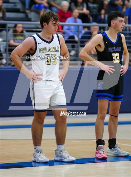 Thumbnail 3 in Huckabay vs. Perrin-Whitt (UIL 1A D1 Basketball Regional Final) photogallery.