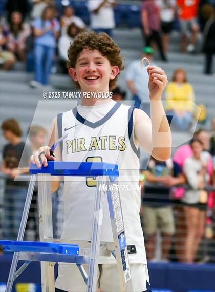 Thumbnail 3 in Huckabay vs. Perrin-Whitt (UIL 1A D1 Basketball Regional Final) photogallery.