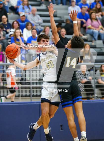Thumbnail 1 in Huckabay vs. Perrin-Whitt (UIL 1A D1 Basketball Regional Final) photogallery.