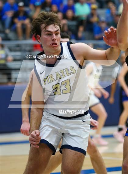 Thumbnail 1 in Huckabay vs. Perrin-Whitt (UIL 1A D1 Basketball Regional Final) photogallery.
