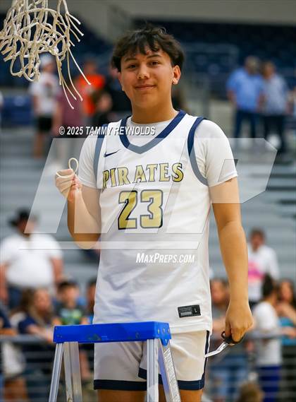 Thumbnail 3 in Huckabay vs. Perrin-Whitt (UIL 1A D1 Basketball Regional Final) photogallery.