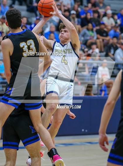Thumbnail 1 in Huckabay vs. Perrin-Whitt (UIL 1A D1 Basketball Regional Final) photogallery.