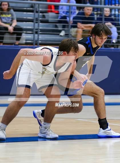 Thumbnail 1 in Huckabay vs. Perrin-Whitt (UIL 1A D1 Basketball Regional Final) photogallery.
