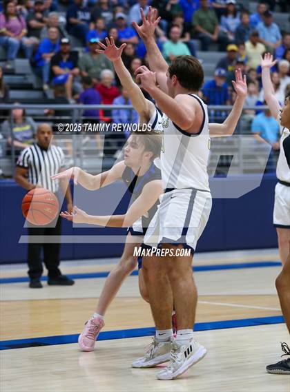 Thumbnail 1 in Huckabay vs. Perrin-Whitt (UIL 1A D1 Basketball Regional Final) photogallery.
