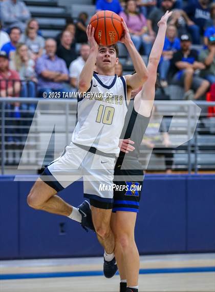 Thumbnail 3 in Huckabay vs. Perrin-Whitt (UIL 1A D1 Basketball Regional Final) photogallery.