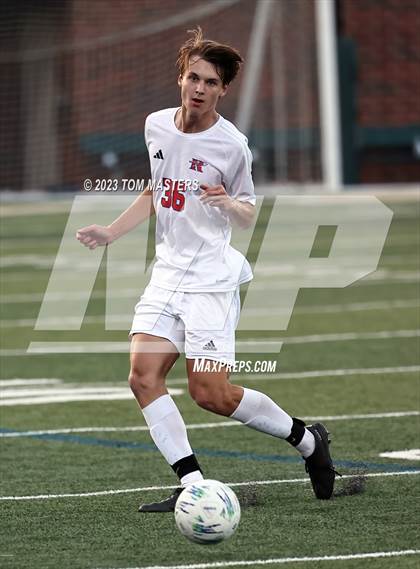 Thumbnail 2 in Riverside vs. Catawba Ridge (SCHSL AAAA 3rd Round) photogallery.