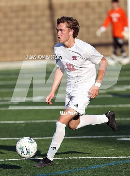 Thumbnail 2 in Riverside vs. Catawba Ridge (SCHSL AAAA 3rd Round) photogallery.