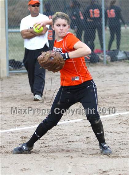 Thumbnail 3 in Gilmer vs Gladewater photogallery.