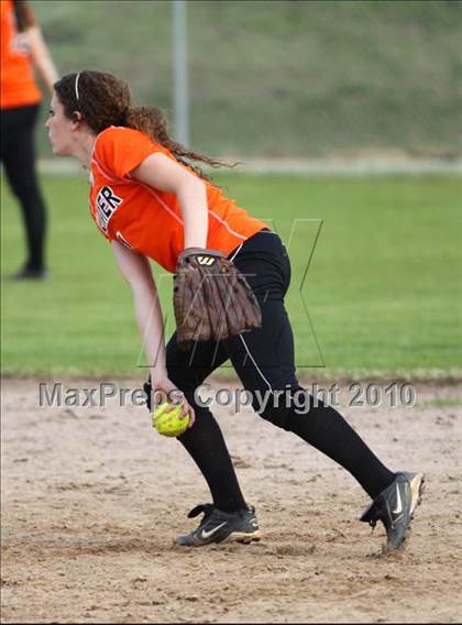 Thumbnail 2 in Gilmer vs Gladewater photogallery.