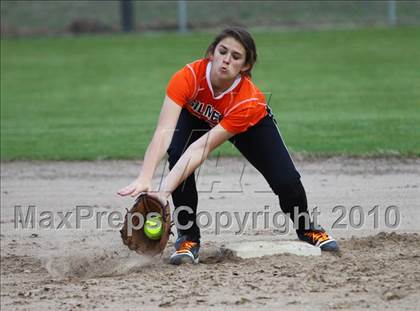 Thumbnail 1 in Gilmer vs Gladewater photogallery.