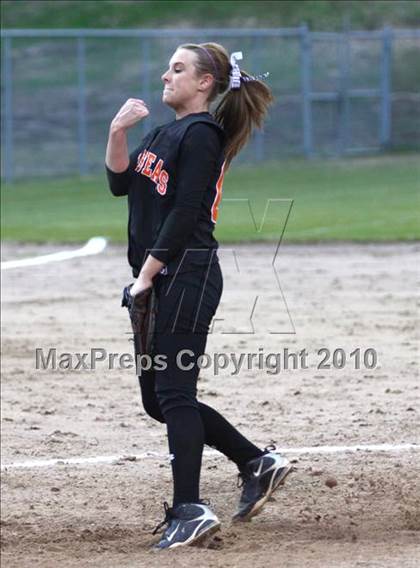 Thumbnail 1 in Gilmer vs Gladewater photogallery.