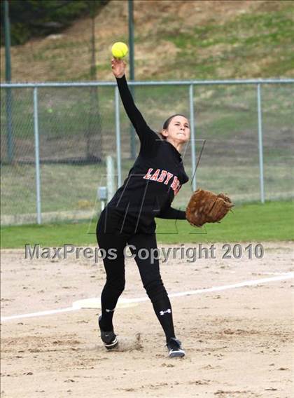 Thumbnail 1 in Gilmer vs Gladewater photogallery.