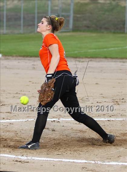 Thumbnail 1 in Gilmer vs Gladewater photogallery.