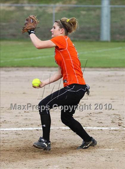 Thumbnail 3 in Gilmer vs Gladewater photogallery.