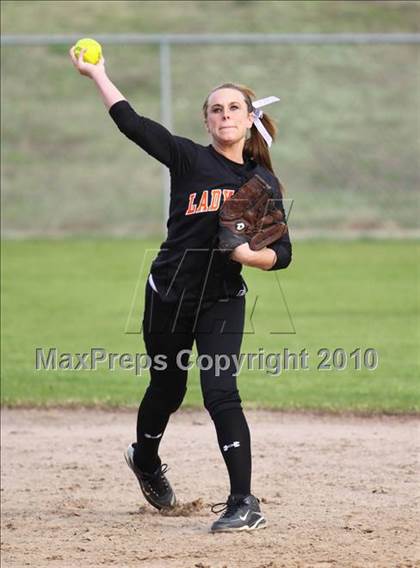 Thumbnail 1 in Gilmer vs Gladewater photogallery.