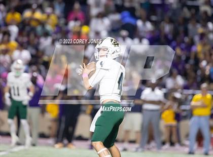 Thumbnail 2 in Holy Cross vs Edna Karr photogallery.