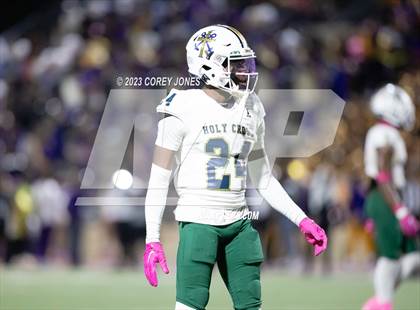Thumbnail 1 in Holy Cross vs Edna Karr photogallery.