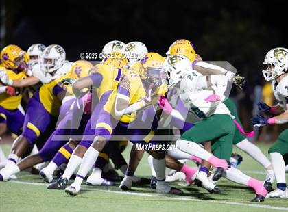 Thumbnail 1 in Holy Cross vs Edna Karr photogallery.