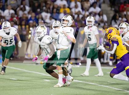 Thumbnail 2 in Holy Cross vs Edna Karr photogallery.
