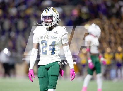 Thumbnail 3 in Holy Cross vs Edna Karr photogallery.