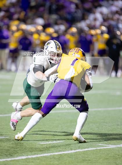 Thumbnail 1 in Holy Cross vs Edna Karr photogallery.