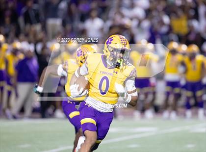 Thumbnail 2 in Holy Cross vs Edna Karr photogallery.
